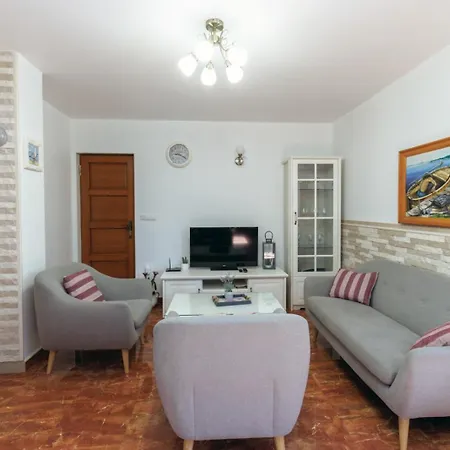 Bonita Vila *